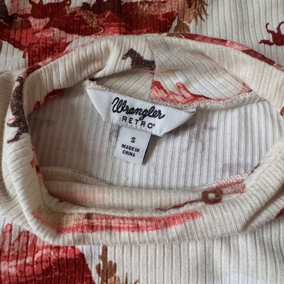 Wrangler - Retro: Horse Print Mock Neck Shirt, Creamsicle - Picture 4 of 5